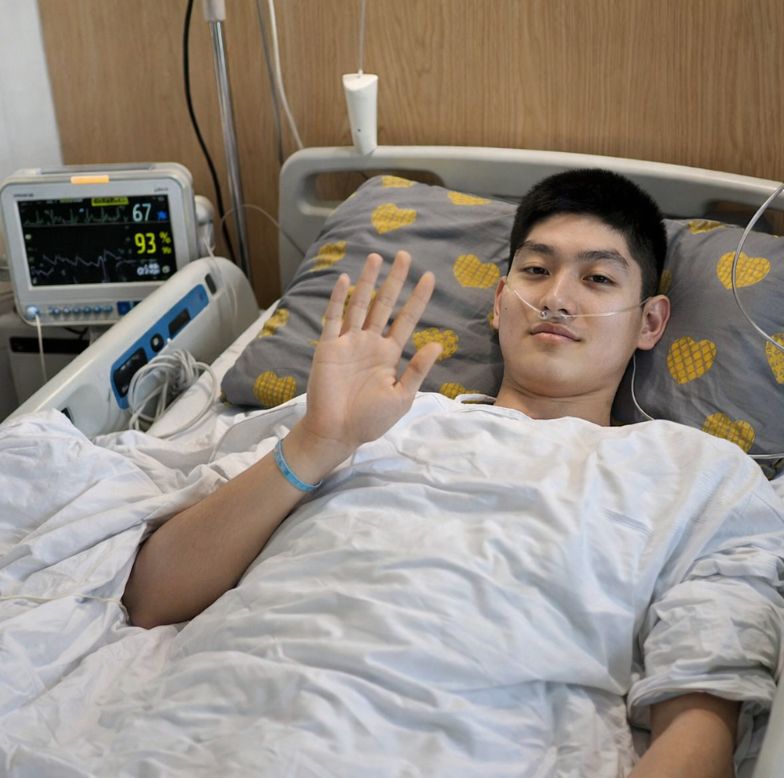 18岁新星遭遇重伤考验 深圳男篮冯熙瑞术后恢复进入关键阶段